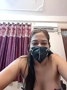 Snapshot of Aliyaa_bhat chatting on 2, 5, 2026 Aliyaa bhat online show from 2, 5, 2026