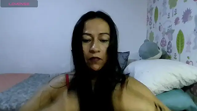 Tyna b online show from 27, 7, 2026