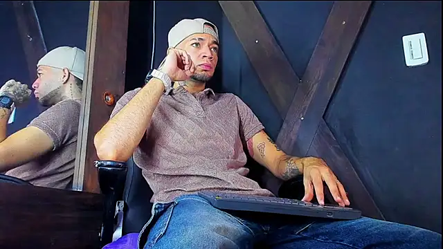 Snapshot of Daniel_huge22 chatting on 29, 4, 2026 Daniel huge22 online show from 29, 4, 2026