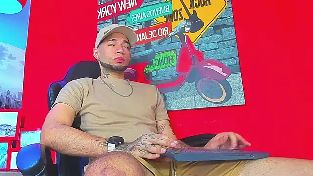 Snapshot of Daniel_huge22 chatting on 5, 5, 2026 Daniel huge22 online show from 5, 5, 2026