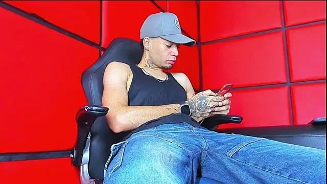 Snapshot of Daniel_huge22 chatting on 13, 5, 2026 Daniel huge22 online show from 13, 5, 2026