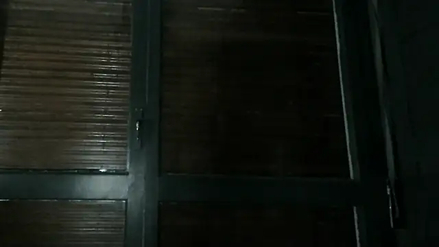 Snapshot of SlimXLVers chatting on 7, 4, 2026 SlimXLVers online show from 7, 4, 2026