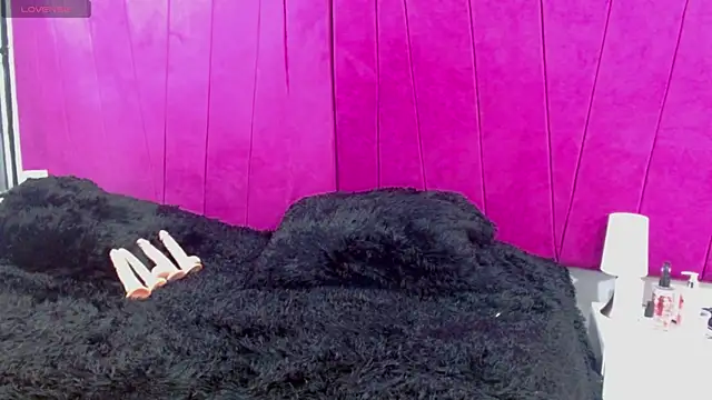 sharlot sexi online show from 9, 4, 2026