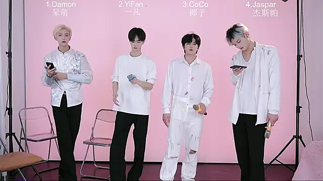 Snapshot of XL-CandyShop chatting on 8, 4, 2026 XL-CandyShop online show from 8, 4, 2026