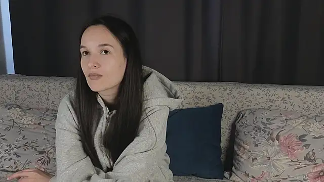 Snapshot of CutieFru1t chatting on 14, 4, 2026 CutieFru1t online show from 14, 4, 2026