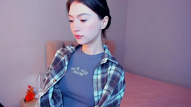 Snapshot of LibbieSchworm chatting on 13, 4, 2026 LibbieSchworm online show from 13, 4, 2026