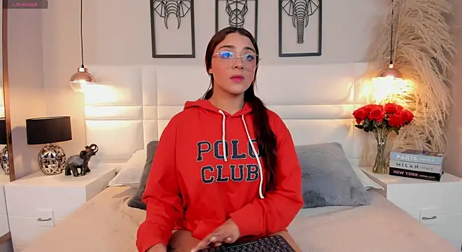 Victoria  lee online show from 4, 6, 2026