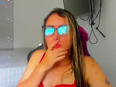 BellaTxM  online show from 14, 4, 2026