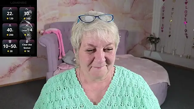 Poppy Pulse online show from 22, 4, 2026