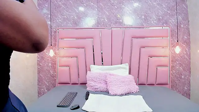 Luu Adams online show from 16, 5, 2026
