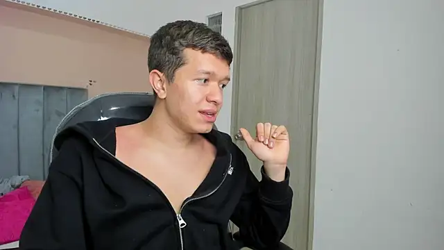 Snapshot of ken_col chatting on 12, 4, 2026 ken col online show from 12, 4, 2026