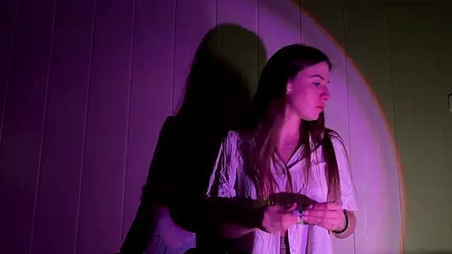 BambiBlush online show from 8, 4, 2026