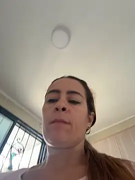 Natigoonzalez online show from 6, 5, 2026