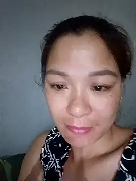 Snapshot of mia0033 chatting on 19, 4, 2026 mia0033 online show from 19, 4, 2026