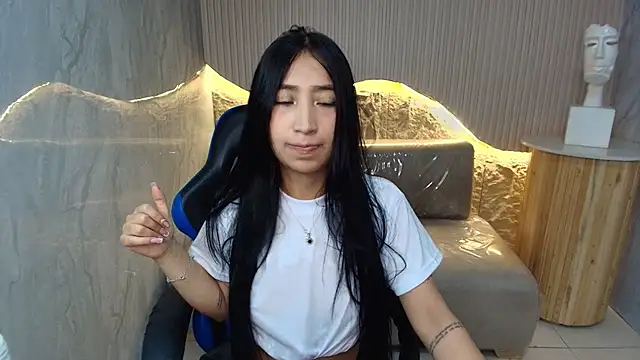 Snapshot of sol__r chatting on 3, 7, 2026 sol r online show from 3, 7, 2026