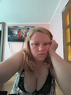 wildaurax online show from 25, 5, 2026