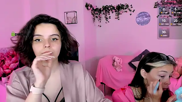 mia mooon  online show from 21, 7, 2026