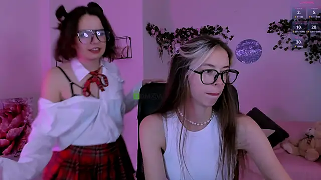 mia mooon  online show from 22, 7, 2026