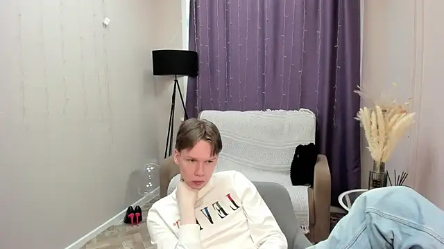 Snapshot of EliotMars chatting on 27, 5, 2026 EliotMars online show from 27, 5, 2026