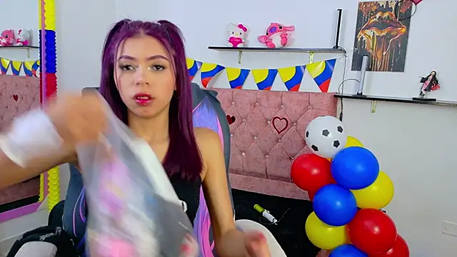 VelinaHoney online show from 18, 6, 2026