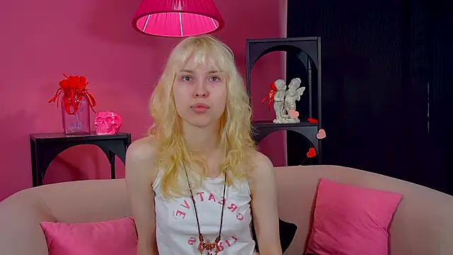 HannahHollis online show from 7, 5, 2026