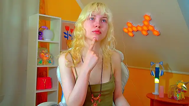 HannahHollis online show from 24, 5, 2026