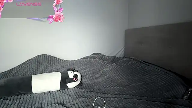 Snapshot of Thyeiysyla chatting on 11, 4, 2026 Thyeiysyla online show from 11, 4, 2026