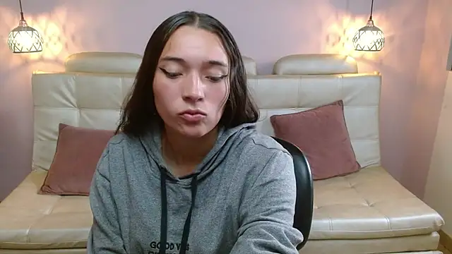 Marianne Cam online show from 19, 5, 2026