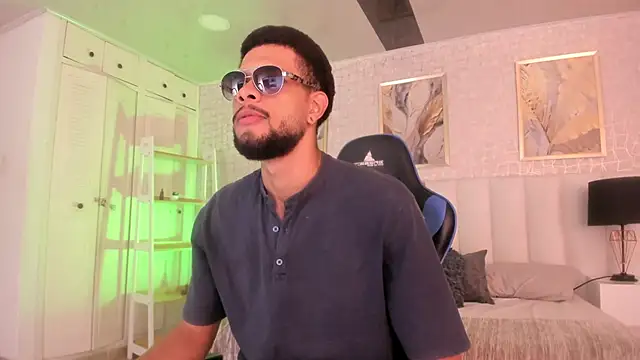 Snapshot of cero_khalifa chatting on 22, 4, 2026 cero khalifa online show from 22, 4, 2026