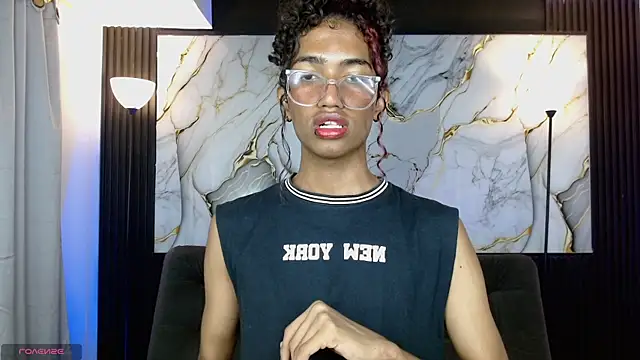 Snapshot of triiangel_latinboy chatting on 8, 5, 2026 triiangel latinboy online show from 8, 5, 2026