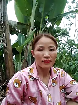  Lyly pussy  online show from 17, 4, 2026