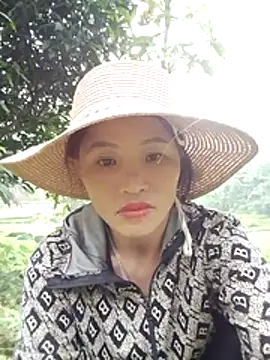  Lyly pussy  online show from 21, 4, 2026