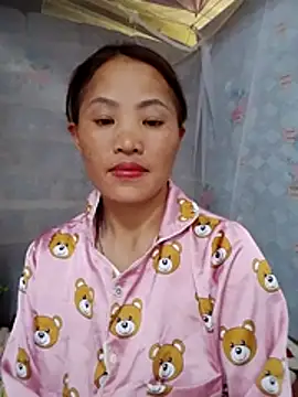  Lyly pussy  online show from 24, 4, 2026