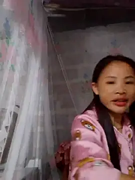  Lyly pussy  online show from 13, 5, 2026