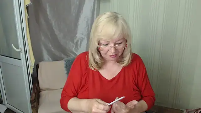 Snapshot of LavandaMay chatting on 19, 5, 2026 LavandaMay online show from 19, 5, 2026