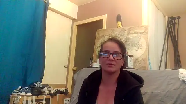 Snapshot of Miliffhj chatting on 11, 5, 2026 Miliffhj online show from 11, 5, 2026