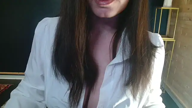 Snapshot of NicoleLove_ chatting on 10, 4, 2026 NicoleLove online show from 10, 4, 2026