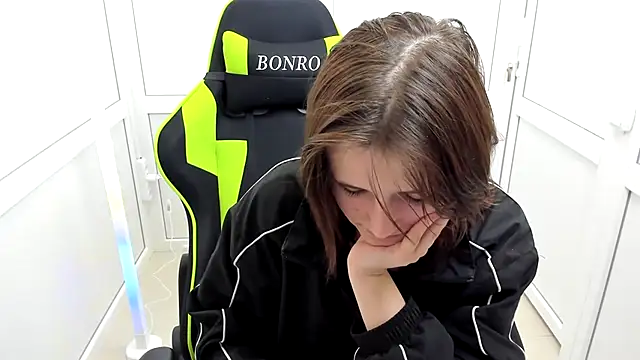 GoldenKiss online show from 16, 4, 2026