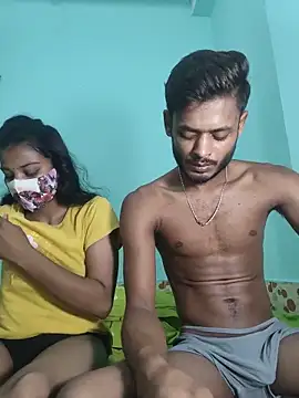 Hot-Couple4 online show from 20, 5, 2026