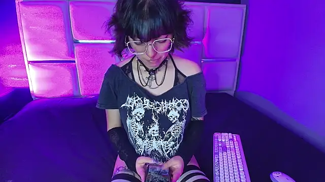 BadEmyXO online show from 11, 7, 2026
