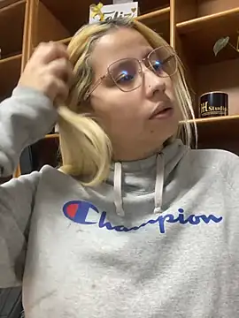 Snapshot of Aliss_Taylor1 chatting on 29, 4, 2026 Aliss Taylor1 online show from 29, 4, 2026