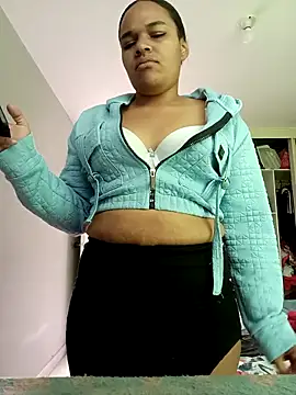 sexybronwlatin online show from 17, 4, 2026