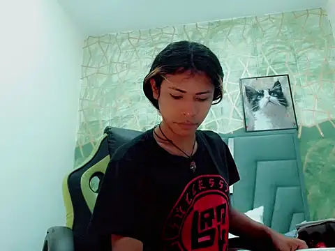 Naomisaenz01 online show from 5, 6, 2026