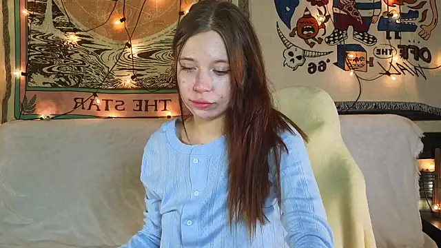 BlueberryMilMil online show from 17, 4, 2026