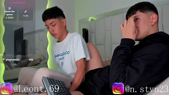 Snapshot of Poison_Boys chatting on 16, 4, 2026 Poison Boys online show from 16, 4, 2026