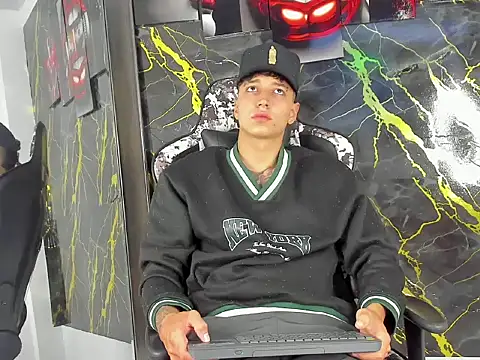 Snapshot of eithan_boy_ chatting on 20, 4, 2026 eithan boy online show from 20, 4, 2026