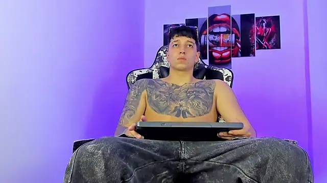 Snapshot of eithan_boy_ chatting on 16, 7, 2026 eithan boy online show from 16, 7, 2026