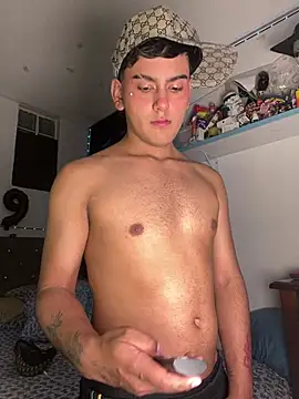 Noah  hot18 online show from 18, 4, 2026