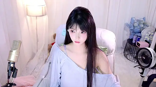 Snapshot of Zoe-001 chatting on 23, 4, 2026 Zoe-001 online show from 23, 4, 2026