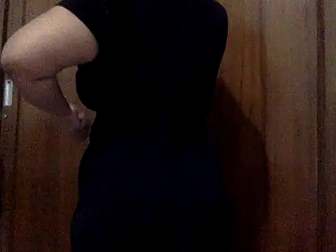 vixenrae online show from 17, 4, 2026